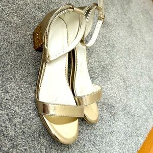 JCrew Girls gold sparkle sandals size 2